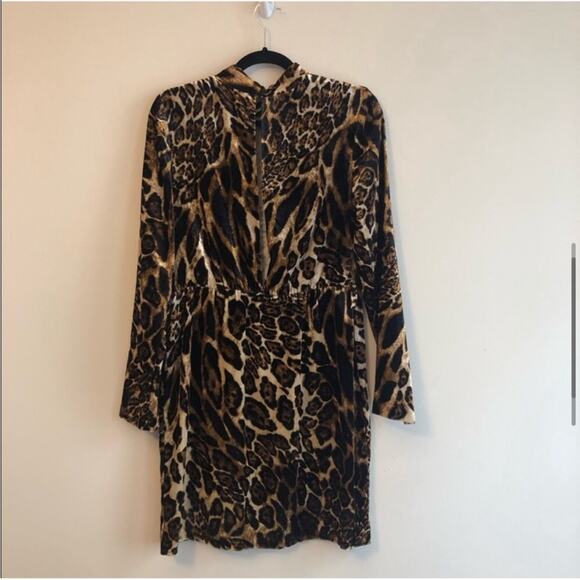 WAYF Peggy Mock Neck Belted Shift Dress Small - Picture 7 of 9